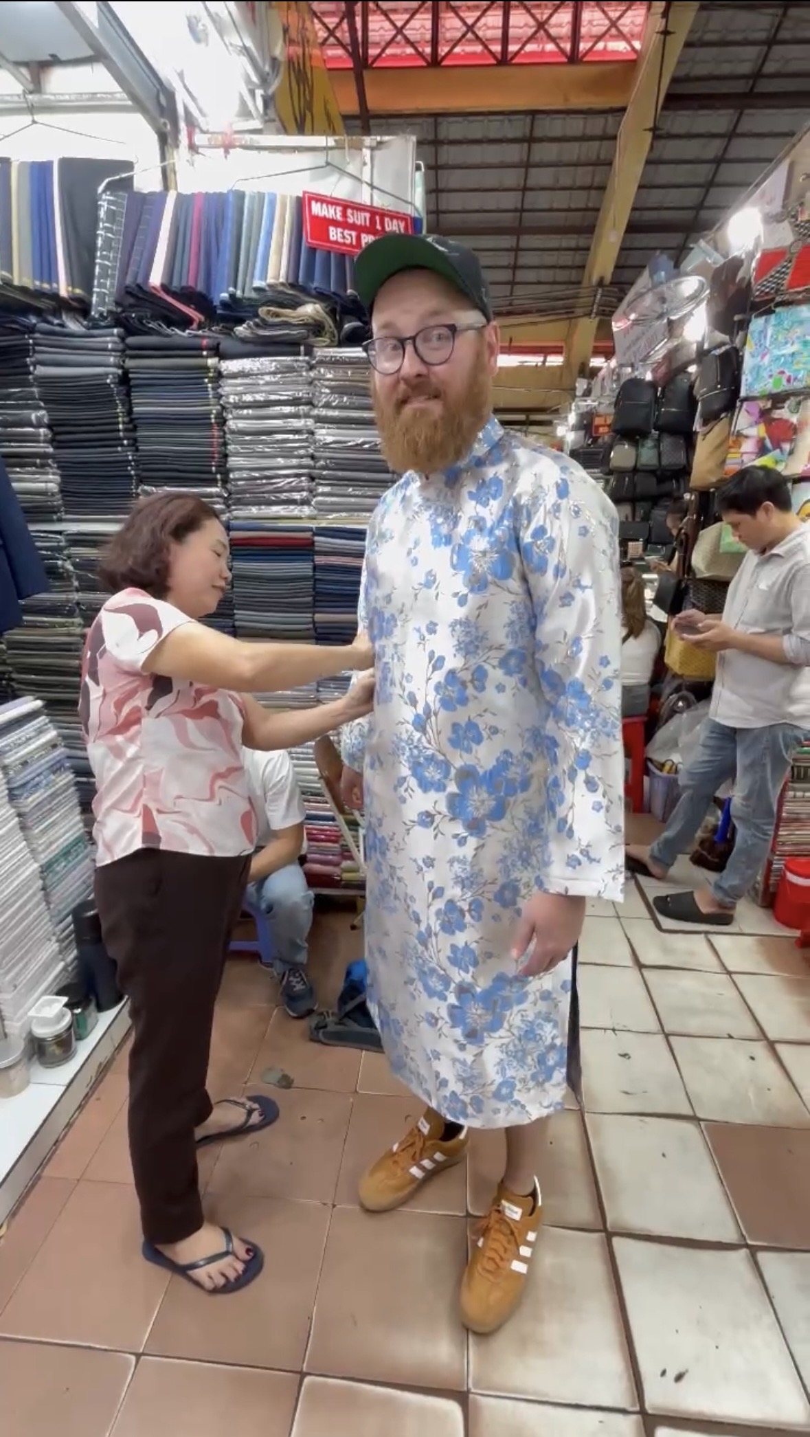 Custom áo dài for international guest at Tailor Thu 506